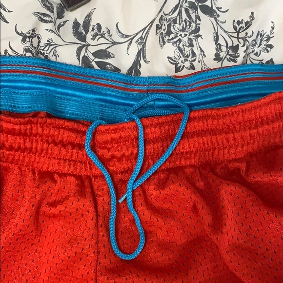 🏃🏼‍♀️ Nike Dri-Fit Mesh Shorts, Size S (4-6) - Picture 6 of 6